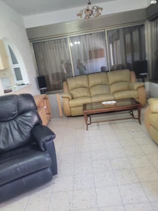 הרב עוזיאל 16 (מוצקין הותיקה)