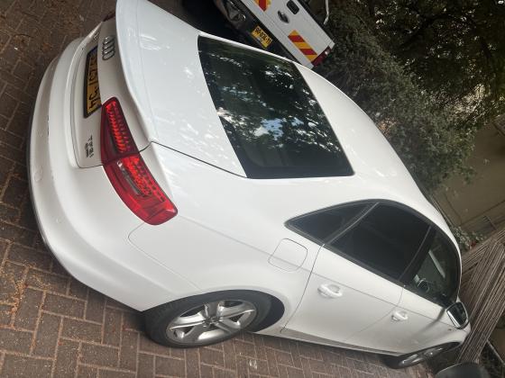 אאודי A4 (2015)