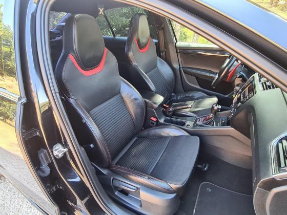 סקודה אוקטביה RS (2015)