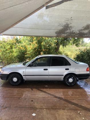 טויוטה קורולה (2002)