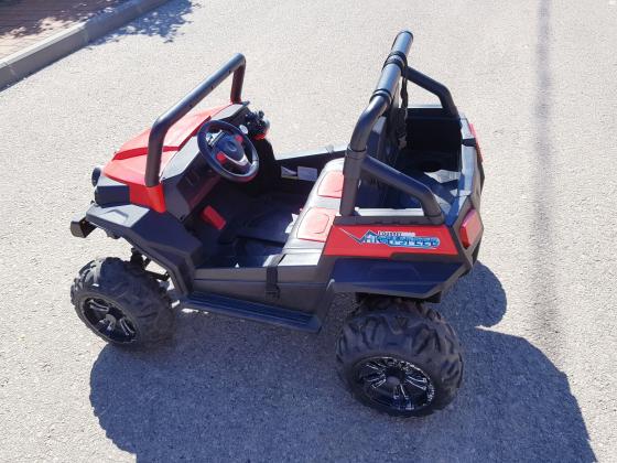 רכב rzr לילדים, חזק מאוד ופועל מעולה