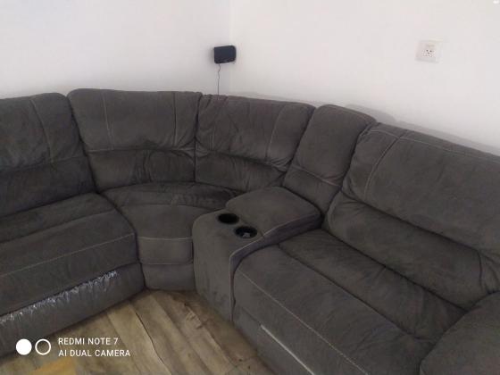 סלון פינתי של אמריקן קומפורט