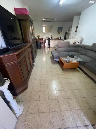 יוסף שפרינצק 36 (אחדות)