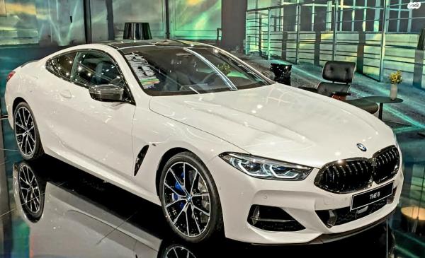 ב.מ.וו סדרה 8 (2022)