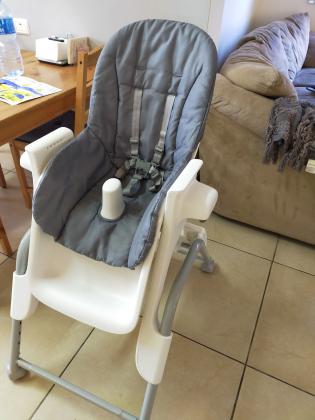 כסא אוכל לתינוק או פעוט במצב טוב מאוד