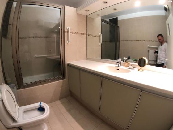 אליהו חכים (רמת אביב ג)