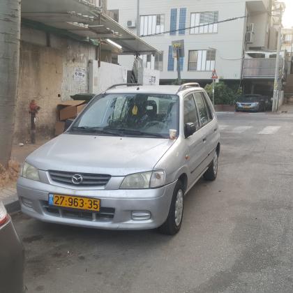 מאזדה דמיו (2001)