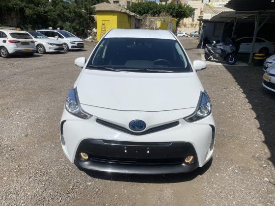 טויוטה פריוס פלוס הייבריד (2020)