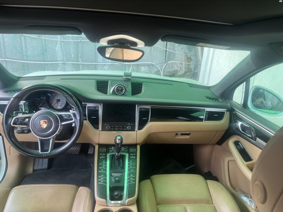 פורשה מקאן (2019)