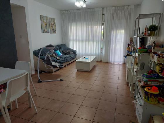 דוד טבצ'ניק 8 (נווה גן)