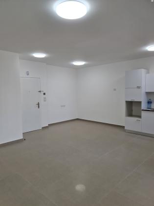 שדרות יצחק שמיר 10 (גלי כרמל, ז'בוטינסקי)