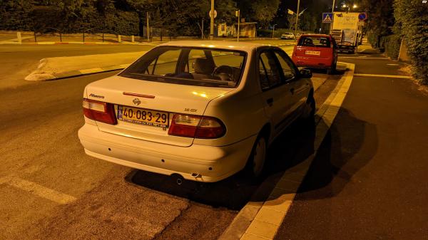 ניסאן אלמרה (1999)