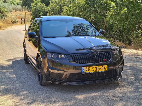 סקודה אוקטביה RS (2015)