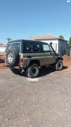 טויוטה לנד קרוזר סדרה 70 (1998)