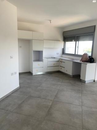 חנה רובינא 6 (מרכז)