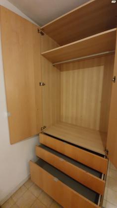 ארון קיר גדול של איקאה,