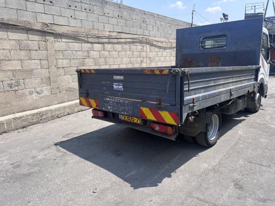 ניסאן קבסטאר (2011)