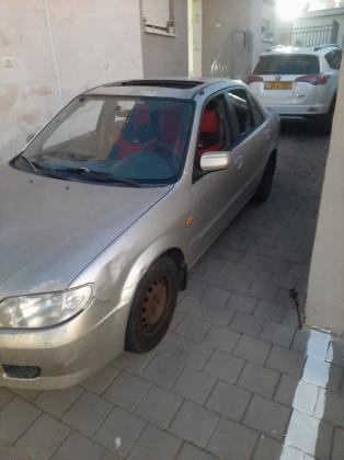 מאזדה 323 לאנטיס (2002)