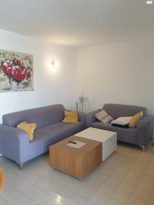 יצחק רגר 136 (שכונה ד)