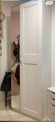 ארון IKEA שתי דלתות