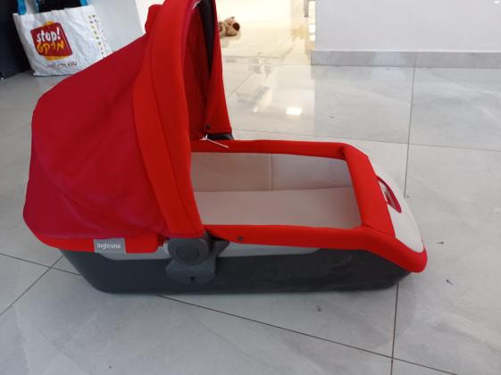 אמבטיה של avio אינגליזינה בצבעים