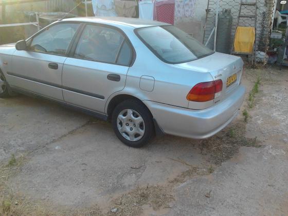 הונדה סיוויק (עד 2006) (2000)