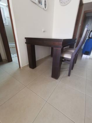 שולחן פינת אוכל צבע ונגה,