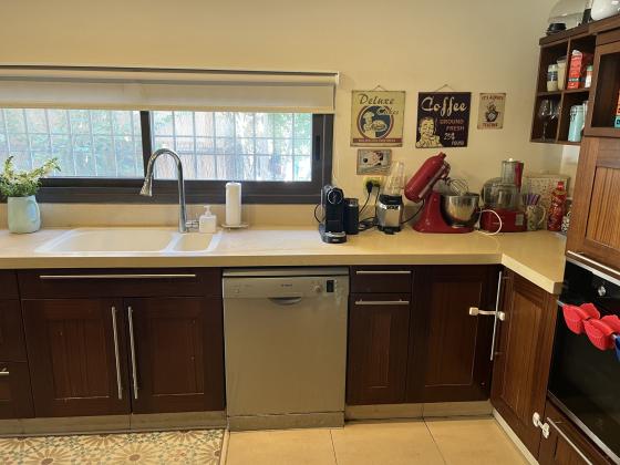 מטבח ביתי במצב מצוין, נמכר לרגל שיפוץ