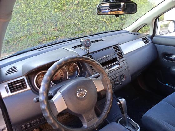 ניסאן טידה (2010)