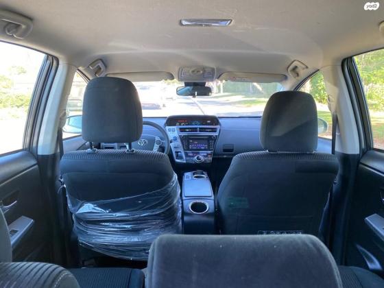 טויוטה פריוס פלוס הייבריד (2019)