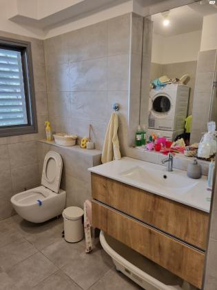 גונן 18 (תל חיים)