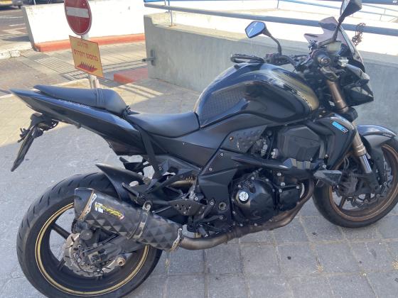 קאוואסאקי Z750R (2013)
