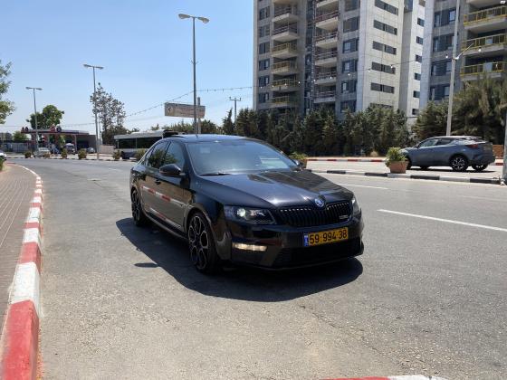 סקודה אוקטביה RS (2017)