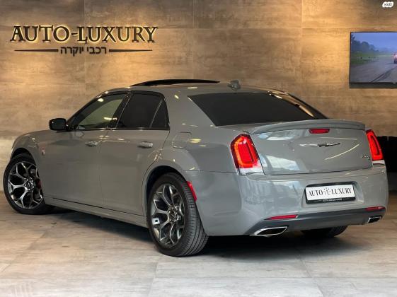 קרייזלר 300C (2019)