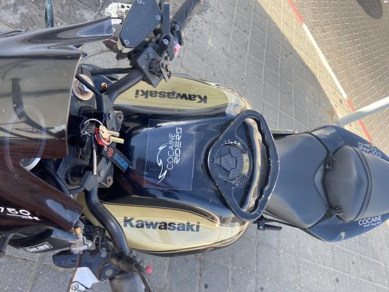 קאוואסאקי Z750R (2013)