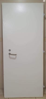 דלת ממ"ד לבנה כחדשה, פתיחה