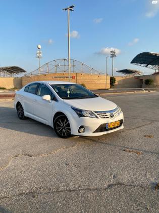 טויוטה אוונסיס (2014)