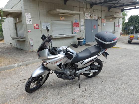 הונדה טרנסאלפ 650 (2005)