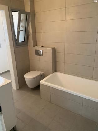 חנה רובינא 6 (מרכז)