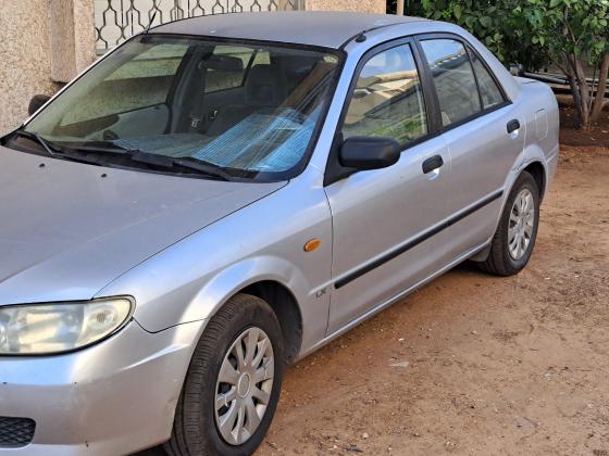 מאזדה 323 לאנטיס (2004)