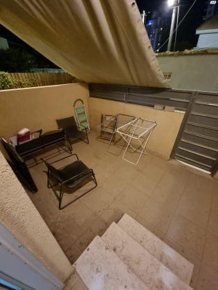 כיכר הקניזי 8 (שכונה ד)