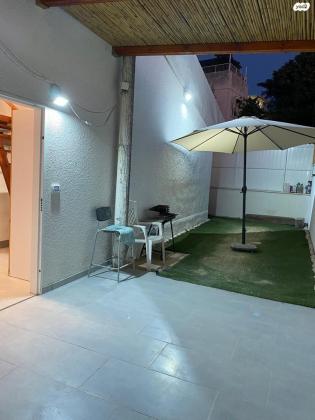 הרב הרצוג 7 (השכונה הותיקה)