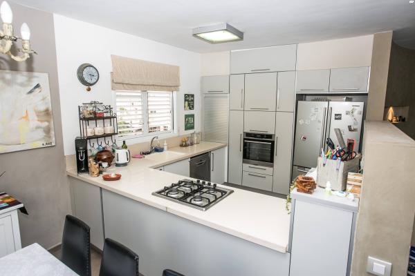 אלוף הניצחון 28 (תל יהודה)