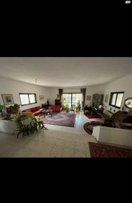 יפה לייב 19 (קרית קריניצי)