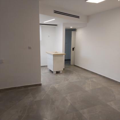 עמוס ירקוני 8 (שכונה ו)