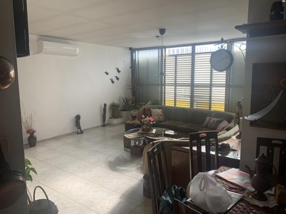 מולכו 20 (שכונת עם)