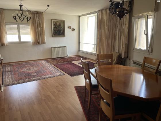 ליאון בלום 44 (רמת הדר)