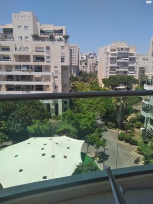 משה פרלוק 20 (רמת אביב החדשה)