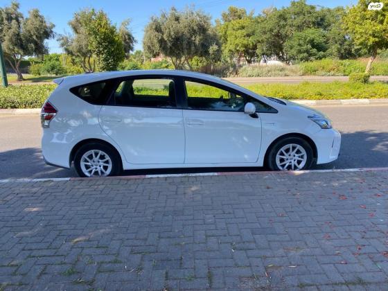 טויוטה פריוס פלוס הייבריד (2019)