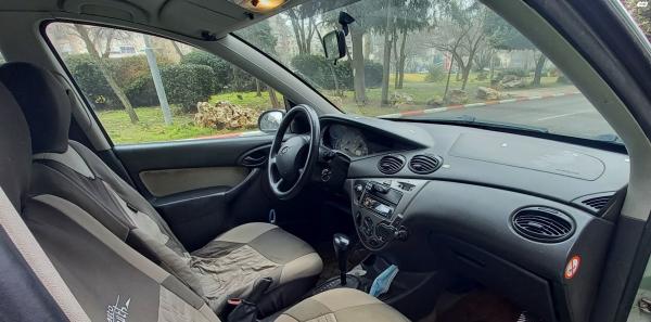 פורד פוקוס (2005)